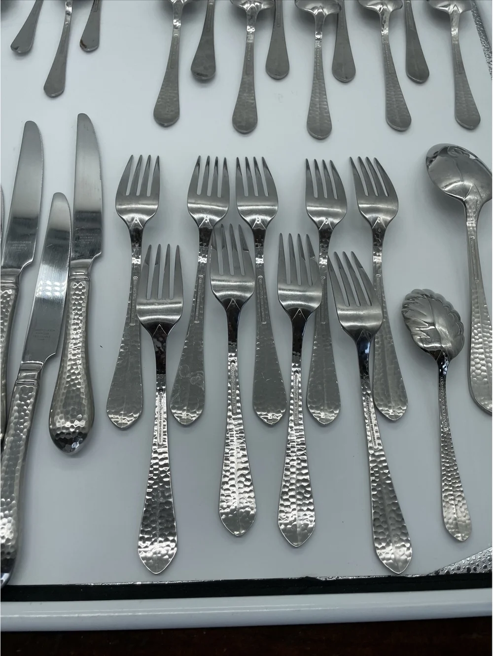 Reed & Barton  RDS299 Every Day Hammered Stainless 40 Pieces